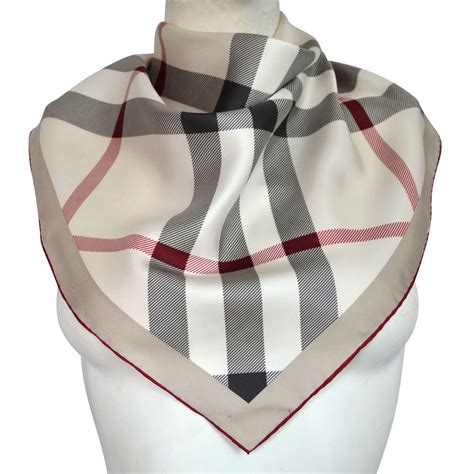 foulard burberry soie|Foulards Burberry en Soie pour Femme .